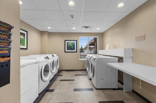 Candlewood Suites Erie an IHG Hotel - image 33