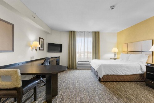 Candlewood Suites Erie an IHG Hotel - image 6