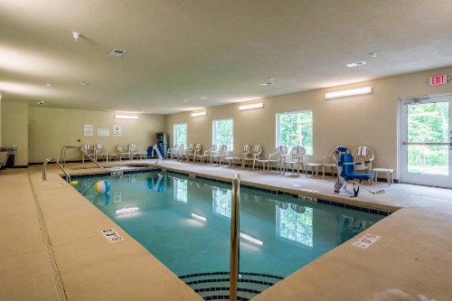 Cobblestone Hotel & Suites - Harborcreek - image 13
