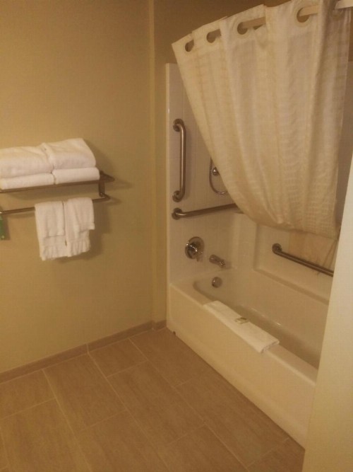 Cobblestone Hotel & Suites - Harborcreek - image 26