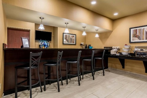 Cobblestone Hotel & Suites - Harborcreek - image 6