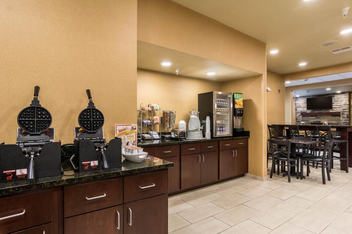 Cobblestone Hotel & Suites - Harborcreek - image 7
