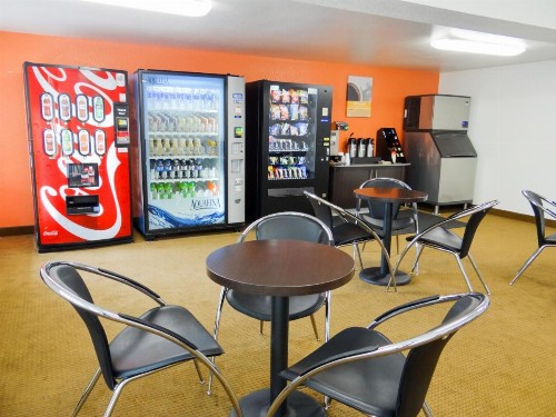 Motel 6-Erie PA - image 11