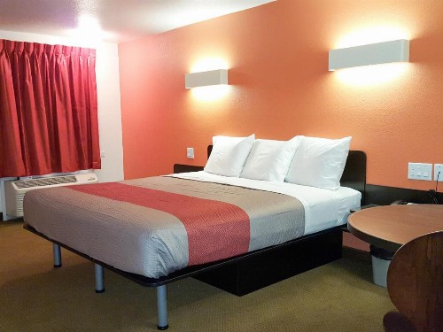 Motel 6-Erie PA - image 14