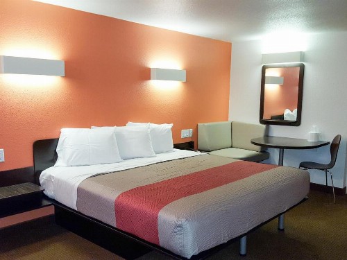 Motel 6-Erie PA - image 17
