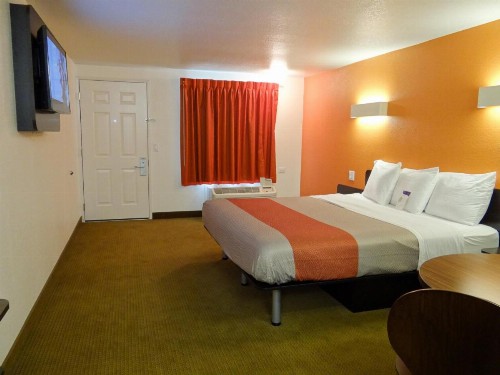Motel 6-Erie PA - image 20