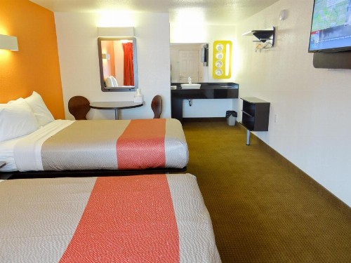 Motel 6-Erie PA - image 22