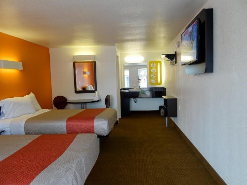 Motel 6-Erie PA - image 27