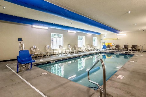 Cobblestone Hotel & Suites - Erie - image 11