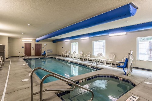 Cobblestone Hotel & Suites - Erie - image 15