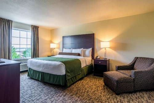 Cobblestone Hotel & Suites - Erie - image 25