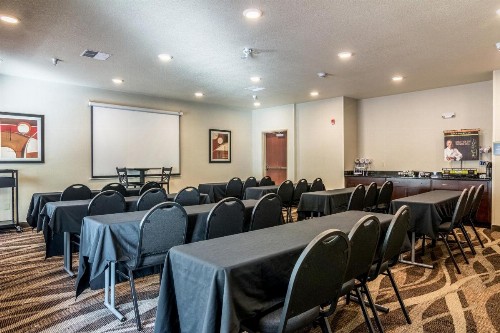 Cobblestone Hotel & Suites - Erie - image 8
