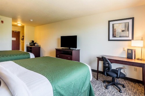 Cobblestone Hotel & Suites - Erie - image 9