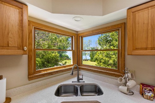 Lakeview on the Lake - image 33