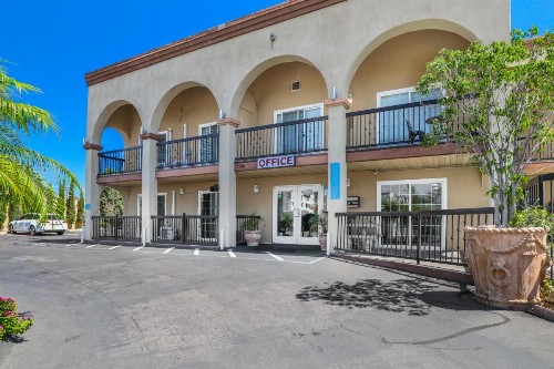 Motel Mediteran - image 23