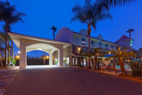Holiday Inn Express Hotel & Suites San Diego-Escondido an IHG Hotel - image 28