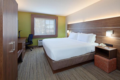 Holiday Inn Express Hotel & Suites San Diego-Escondido an IHG Hotel - image 33