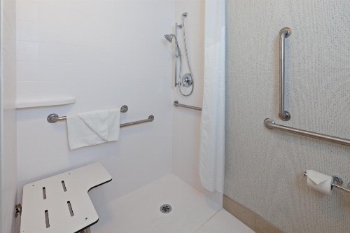 Holiday Inn Express Hotel & Suites San Diego-Escondido an IHG Hotel - image 40
