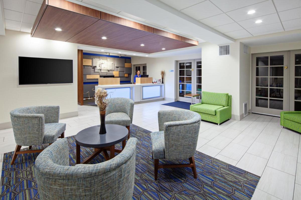 Holiday Inn Express Hotel & Suites San Diego-Escondido an IHG Hotel - image 5