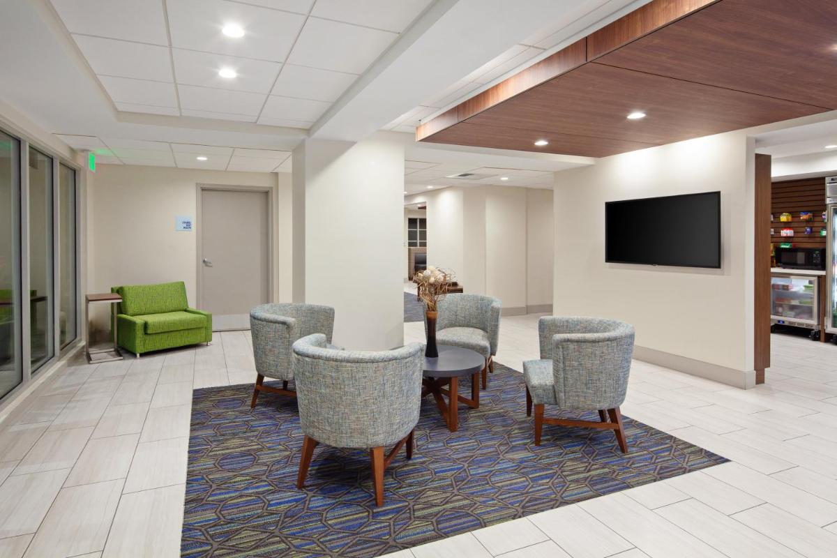 Holiday Inn Express Hotel & Suites San Diego-Escondido an IHG Hotel - image 6