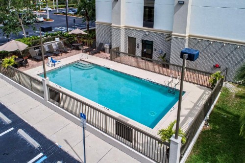 Hampton Inn & Suites Fort Myers Estero - image 11