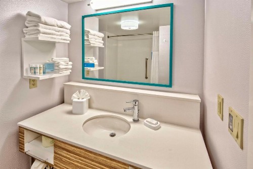 Hampton Inn & Suites Fort Myers Estero - image 39