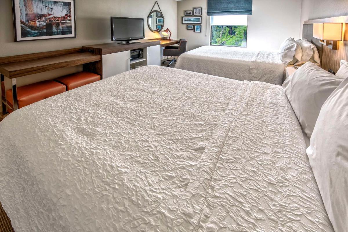 Hampton Inn & Suites Fort Myers Estero - image 4