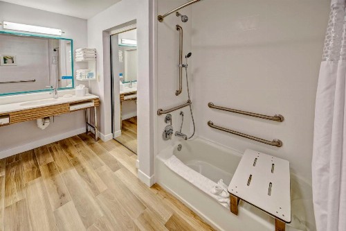 Hampton Inn & Suites Fort Myers Estero - image 6