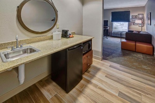 Hampton Inn & Suites Fort Myers Estero - image 8