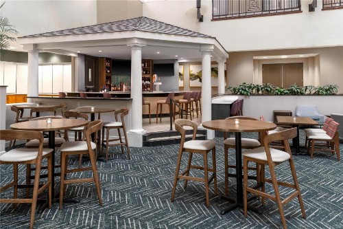 Embassy Suites Fort Myers - Estero - image 17