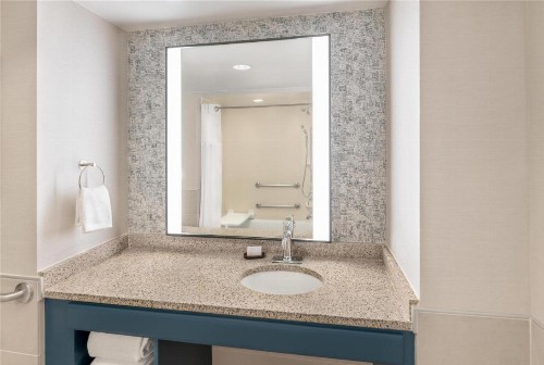 Embassy Suites Fort Myers - Estero - image 27