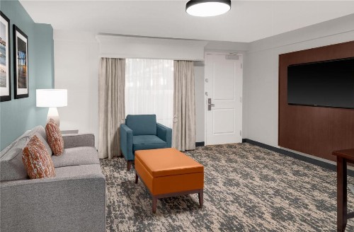 Embassy Suites Fort Myers - Estero - image 28
