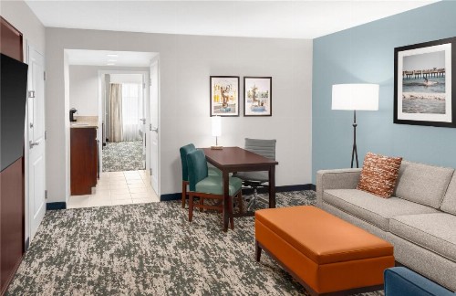 Embassy Suites Fort Myers - Estero - image 40