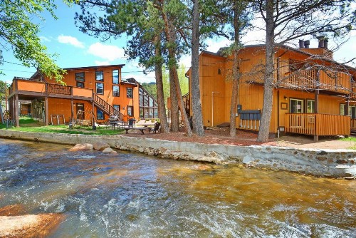 Murphy's River Lodge - image 18
