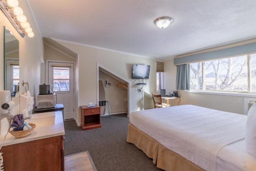 Murphy's River Lodge - image 32