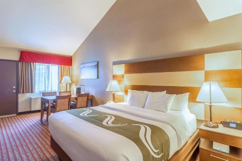 Quality Inn near Rocky Mountain National Park - image 20