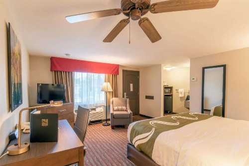 Quality Inn near Rocky Mountain National Park - image 31