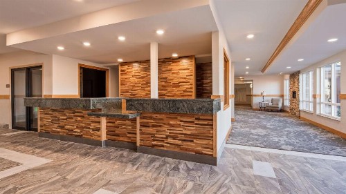 Best Western Plus Silver Saddle Inn - image 12