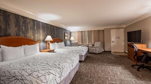 Best Western Plus Silver Saddle Inn - image 16