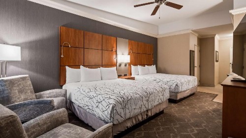 Best Western Plus Silver Saddle Inn - image 18