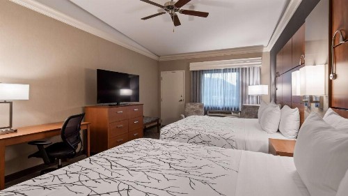 Best Western Plus Silver Saddle Inn - image 20