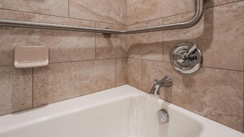 Best Western Plus Silver Saddle Inn - image 28