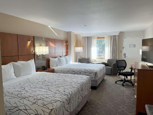 Best Western Plus Silver Saddle Inn - image 29