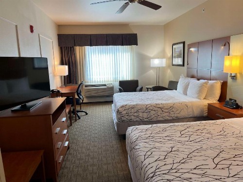 Best Western Plus Silver Saddle Inn - image 33