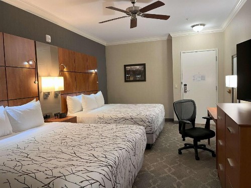 Best Western Plus Silver Saddle Inn - image 35