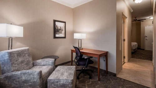 Best Western Plus Silver Saddle Inn - image 47