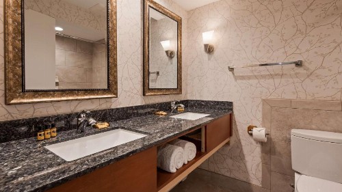 Best Western Plus Silver Saddle Inn - image 50