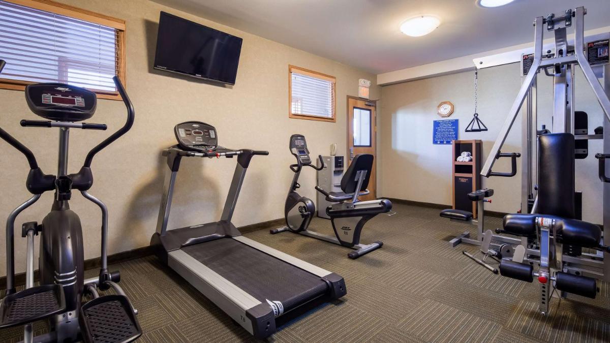Best Western Plus Silver Saddle Inn - image 7