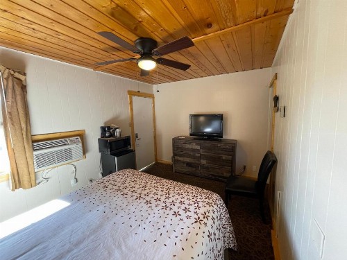 Estes Mountain Lodge - image 11