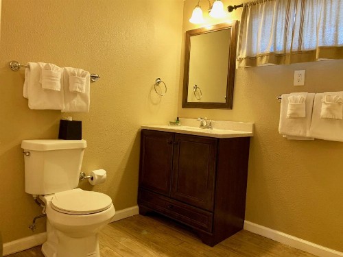 Estes Mountain Lodge - image 13